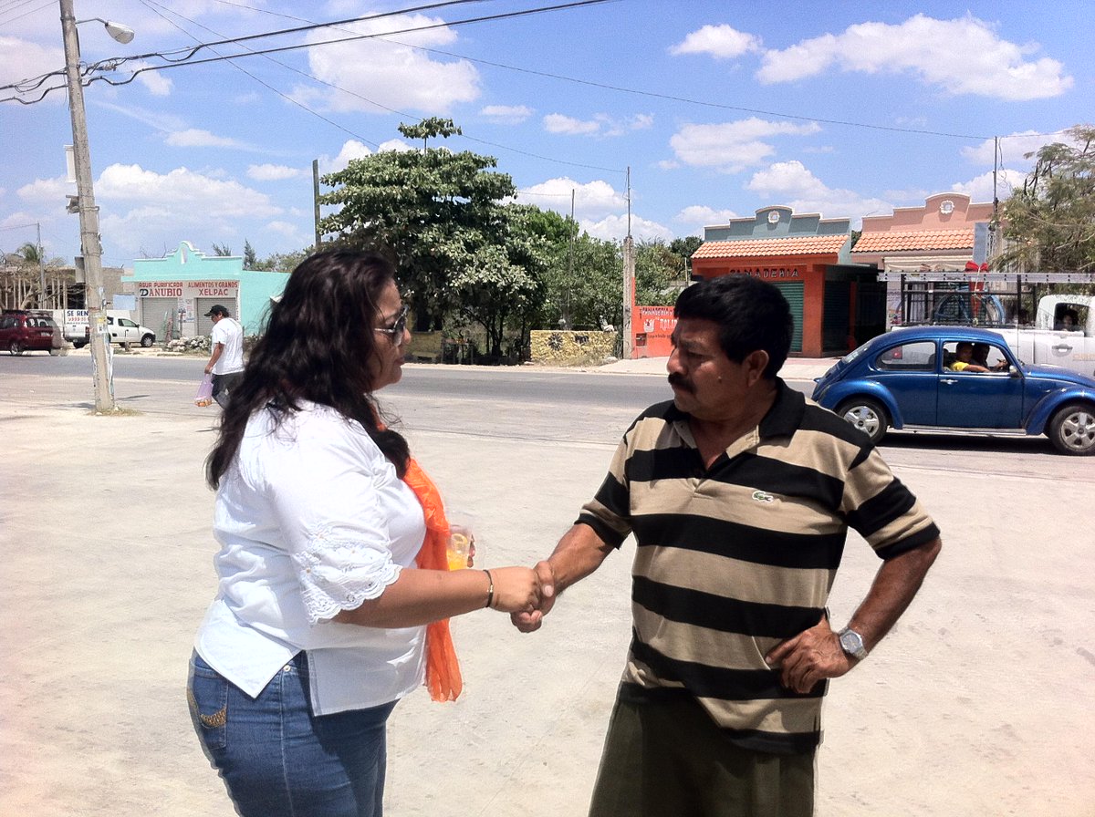 dianaparramc's tweet photo. ESCUCHANDO A LA GENTE DE #CUACTEMOC INICIO EXCELENTE!!!! GRACIAS DIOS POR PERMITIRME VIVIR ESTA EXPERENCIA http://t.co/Xrm5cUfmrC