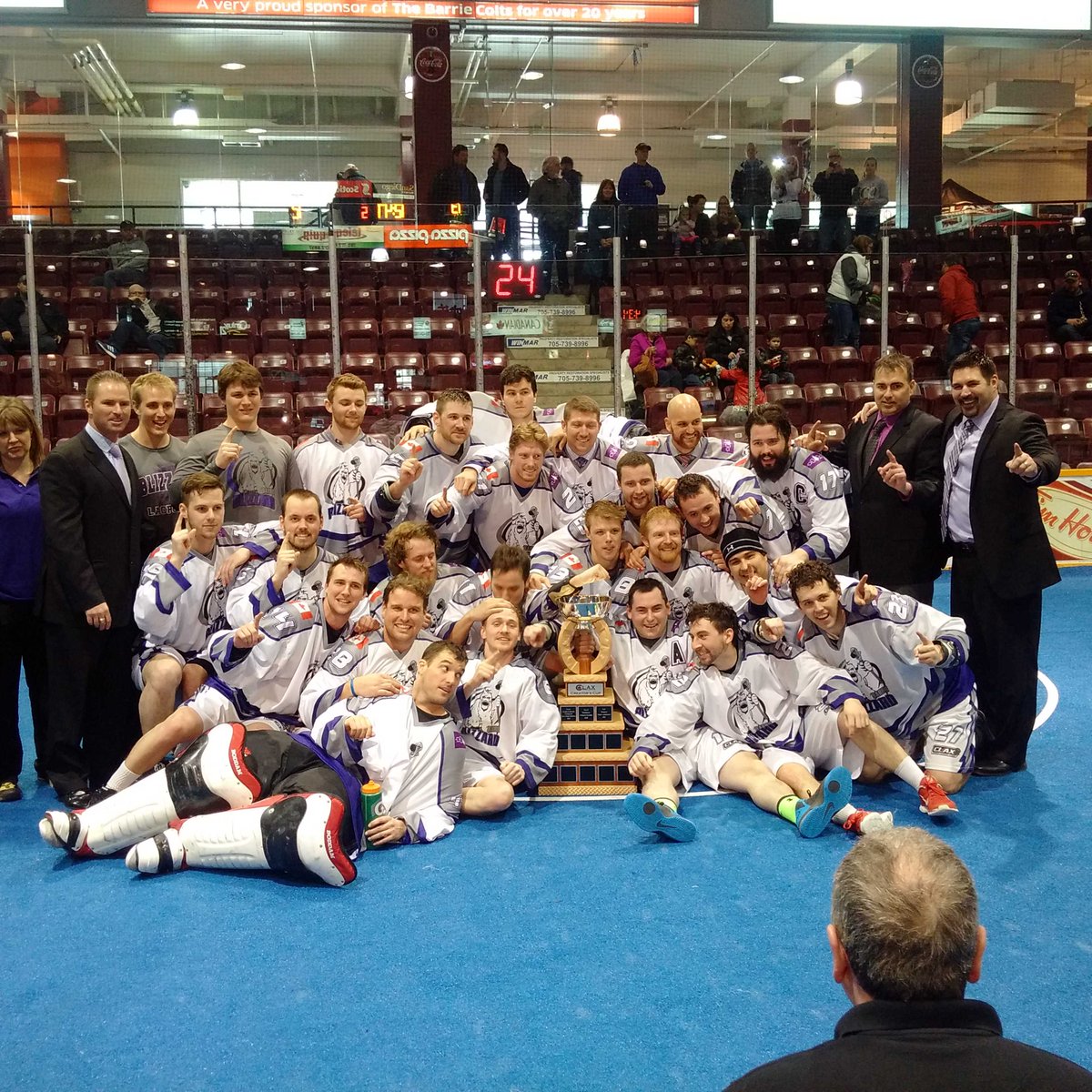 BarrieBlizzard's tweet photo. RT "@hirefx: @BarrieBlizzard http://t.co/lmNf8Q6HfJ"