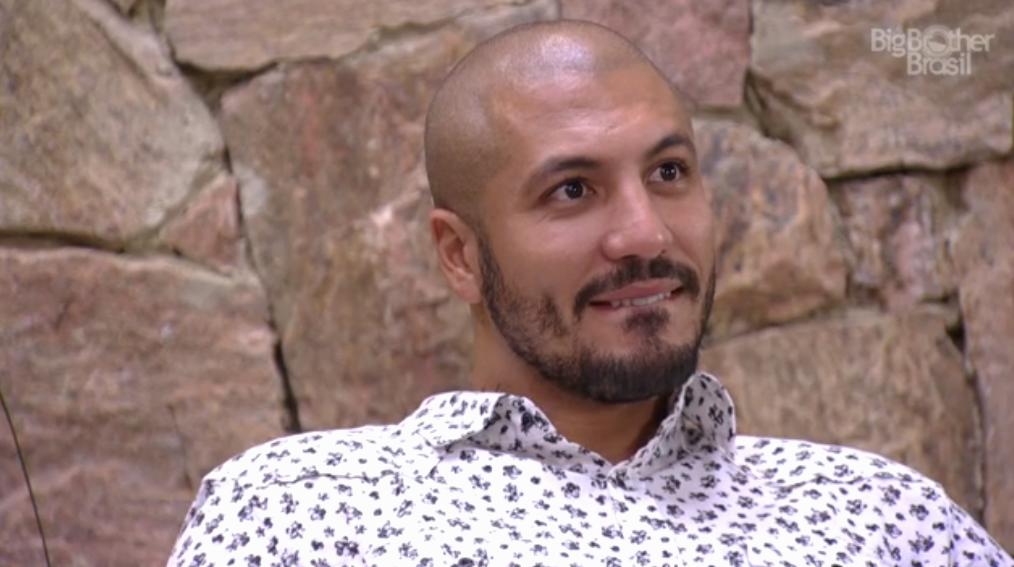 anitasaza1's tweet photo. Pronto pra ser feliz em qualquer lugar do pla-ne-ta!!! Guerreiro! Gigante! #TeamFernando #FernandonaFinal ๐๐๐๐ http://t.co/3VIXQKZ76c