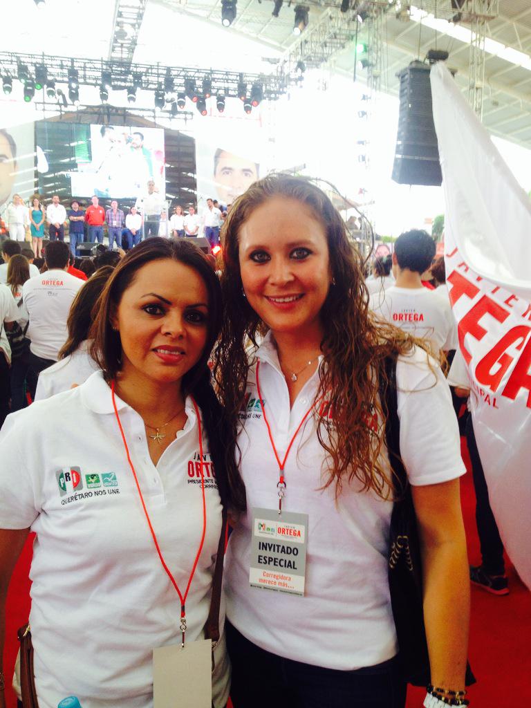 ale_leonj's tweet photo. Comenzando campaña!!!! http://t.co/hOtaiSfaDh