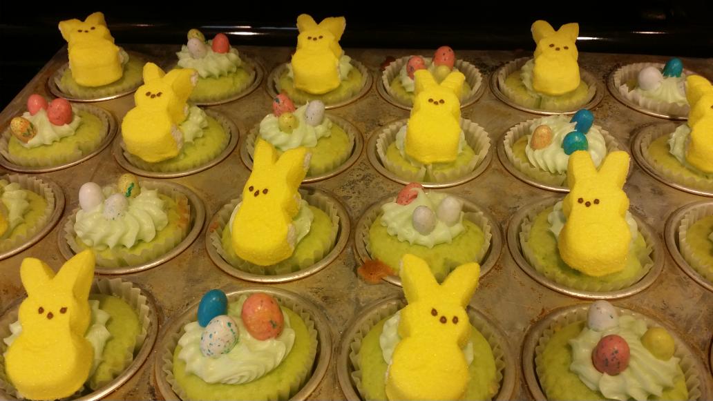 SunolCreekLEC's tweet photo. Happy Easter everyone from sunol creek #DyingEasterEgg #BakedEasterCupcake #frontierculture @FrontierDonna http://t.co/bNlNxnqwkc