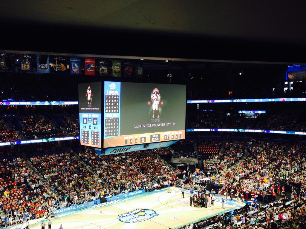 espnW's tweet photo. Standing ovation for Lauren Hill from the crowd after being named the winner of the Pat Summitt Award. #PlayFor22 http://t.co/qraoWbxFek