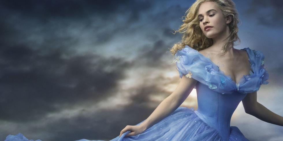You won't believe how long it took Lily James just to put this dress on (LOL) svn.tn/6010Nhdm