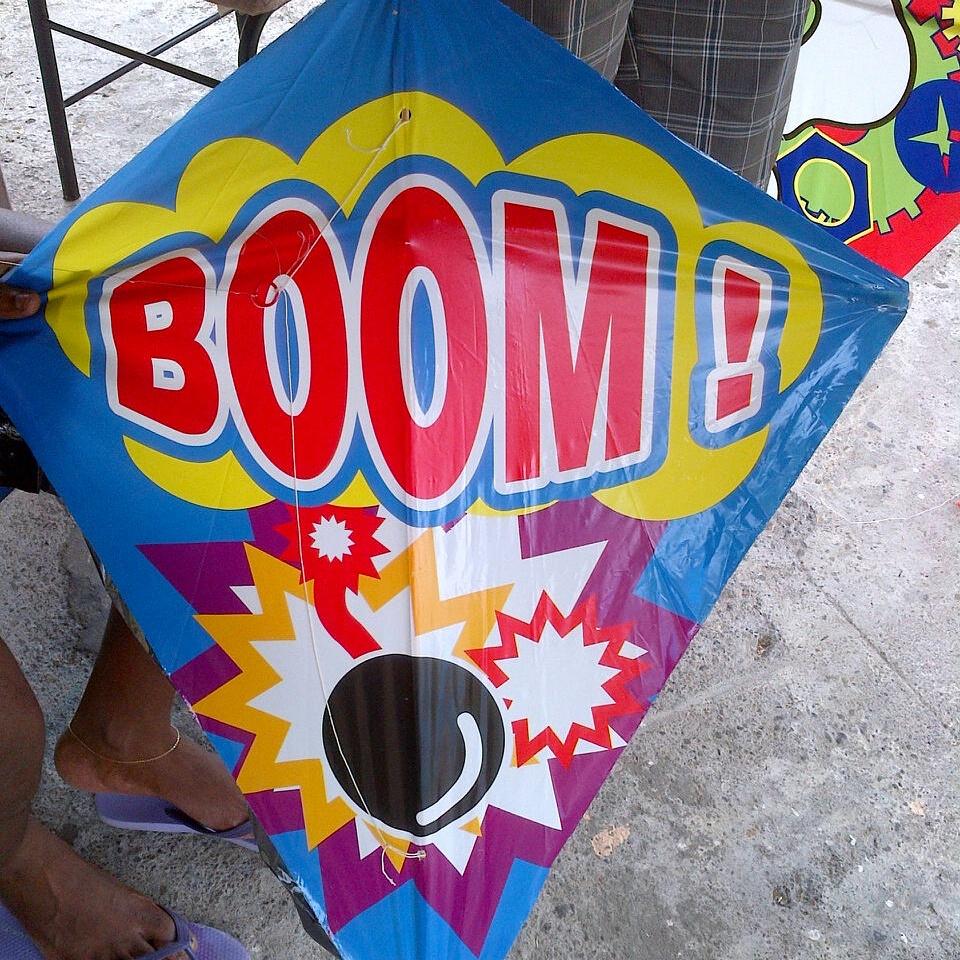 boomsvg1069's tweet photo. Up Up Up...Look up for the #BOOKites #BOOMEASTER. #KaBOOM http://t.co/8c6sTrLogf