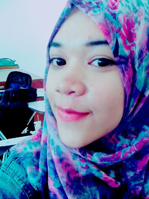 Haidir_Hasdin's tweet photo. Jerawatnya itu loh haha 😍 http://t.co/LmuUwNAf0N