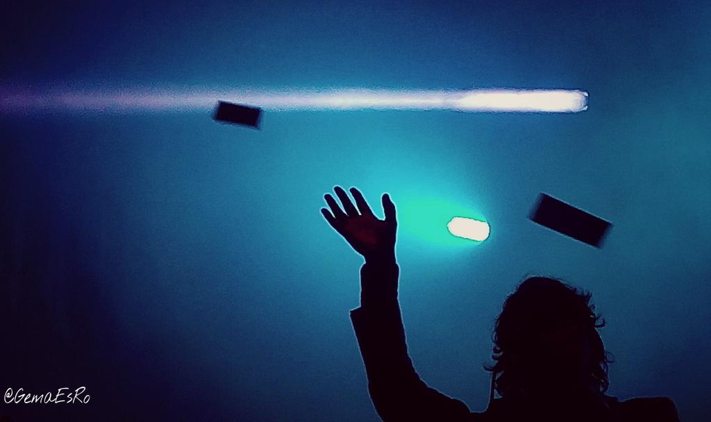 GemaEsRo's tweet photo. Un no parar de bailar los TEMAZOS de @wearestandard en #EscenarioMasters @SanSanFestival http://t.co/swFzpqU3Hf