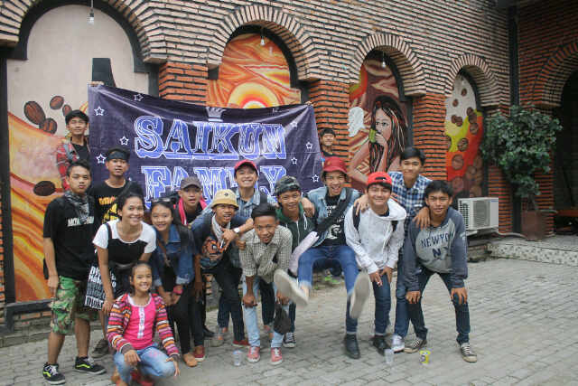 <a href="/SAIKUNFAMS/">SAIKUN FAMILY</a>