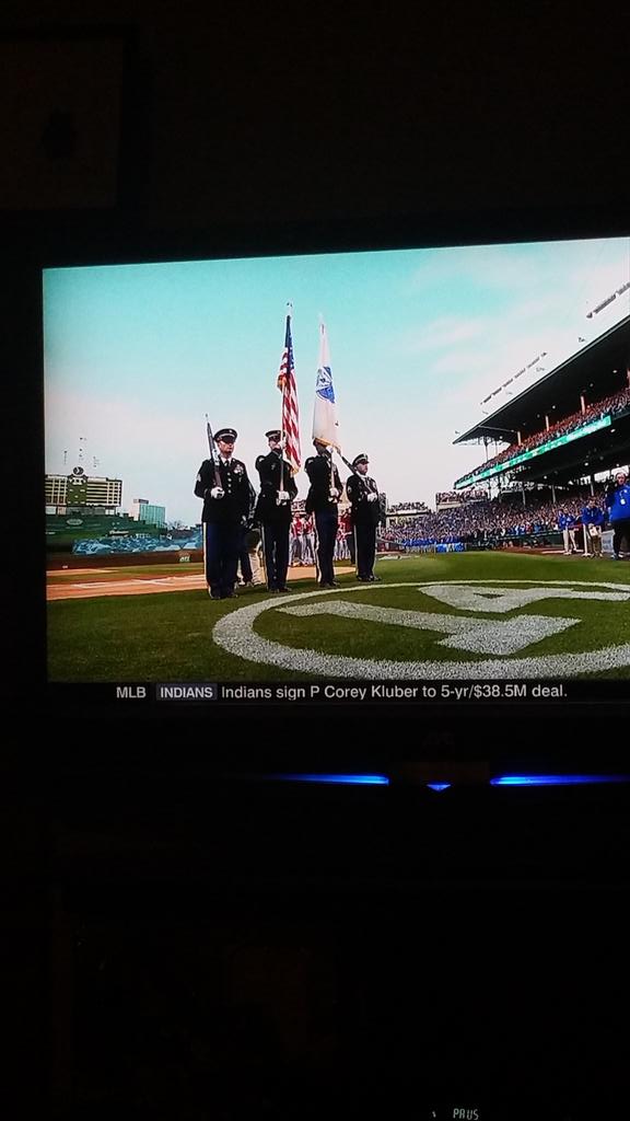 GoArmyBaltimore's tweet photo. @ArmyRctgChicago chic doing color guard at the @Cubs Opening Day! #ArmyStrong http://t.co/lwHJMzC2mC