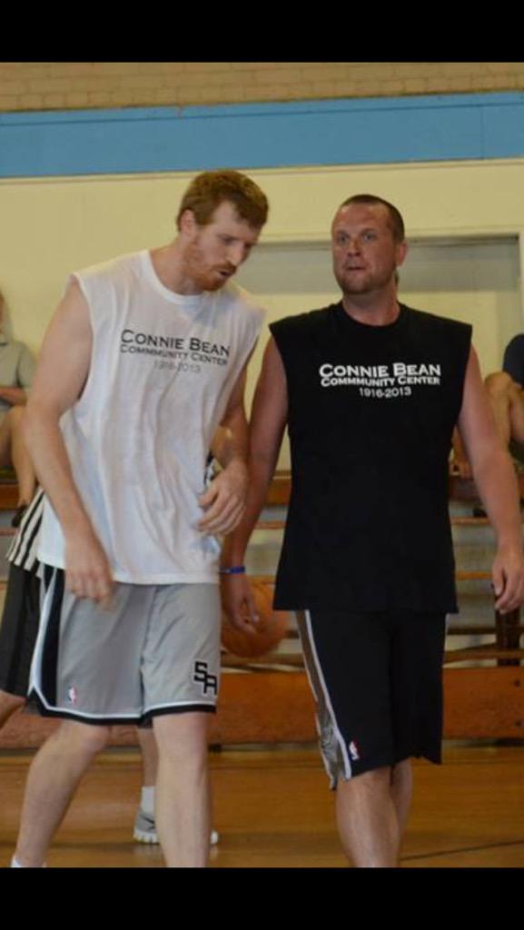 Happy Birthday to 1 of my brothers, Matt Bonner. Been kicking your ass since 1990.   