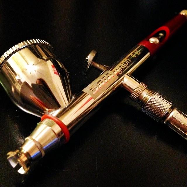 SATA_DanAm's tweet photo. The #SATAgraph4 is what the pros use. Why do you love it? #SATA #Sataforlife #satabydanam #airbrush #painthuffers http://t.co/gTf3dKzQBU