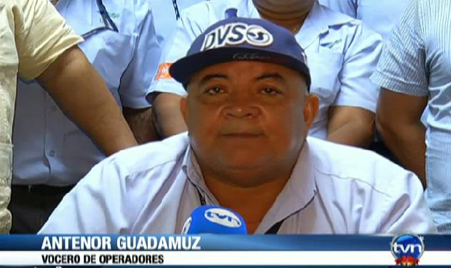 tvnnoticias's tweet photo. Trabajadores de MiBus iniciarán paro desde la medianoche http://t.co/4A5c6up5Pa http://t.co/9jKkKHmy7W