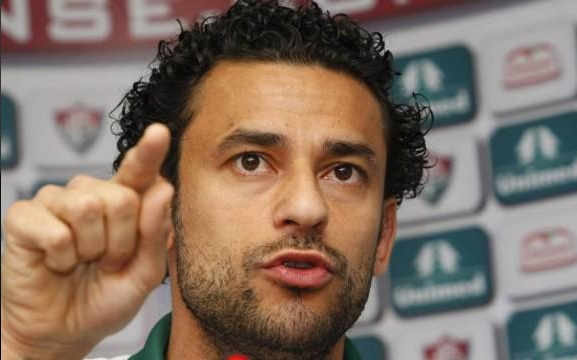 Oledobrasil's tweet photo. Dirigente da Portuguesa: “Por que o Fred não reclamou quando o Flu se salvou no Tapetão?” http://t.co/kCyaAoLmJE http://t.co/3G0sRloUn4
