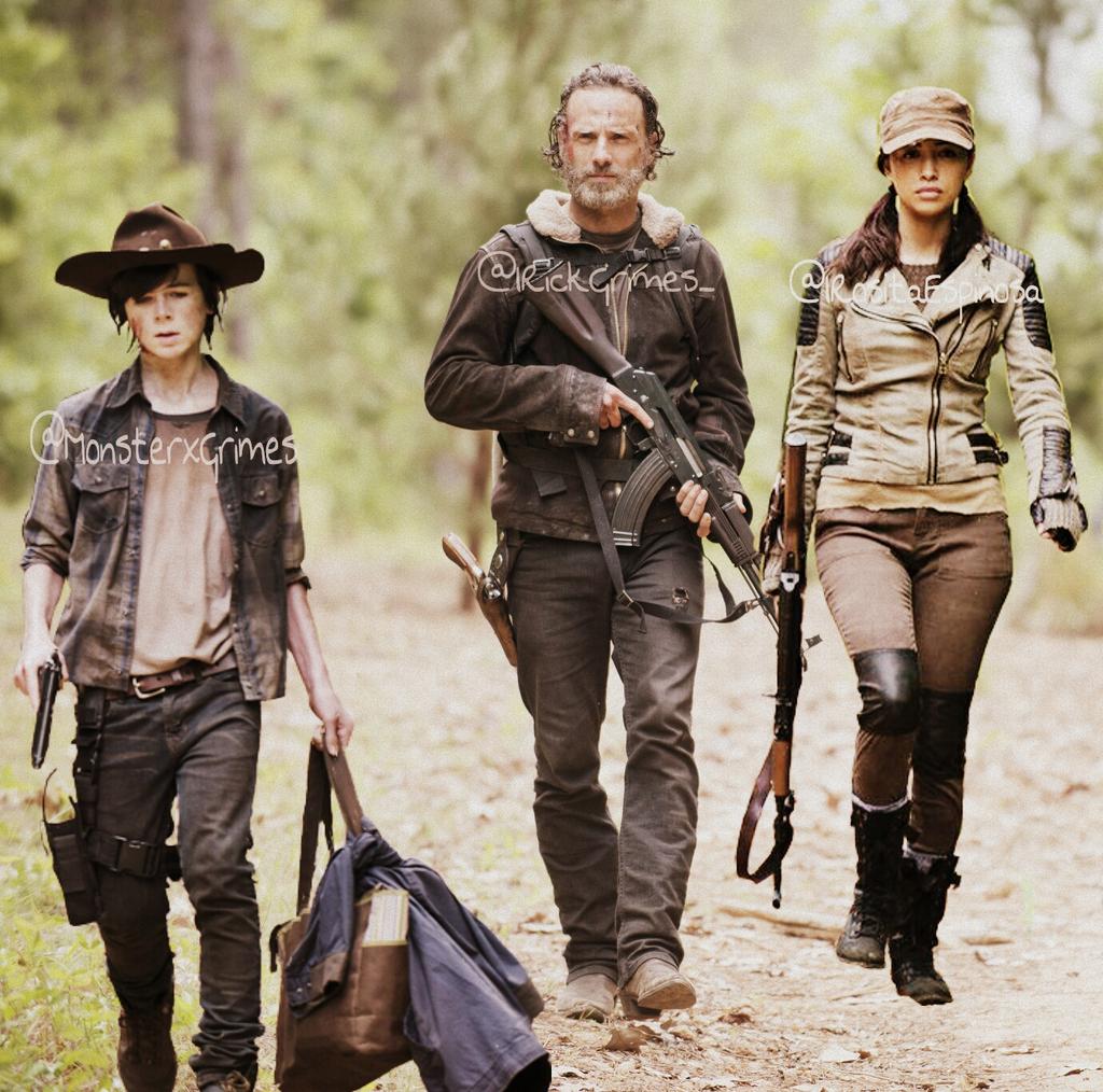IRickGrimes_'s tweet photo. On our way to the Fort...
@IRositaEspinosa @MonsterxGrimes @TWDRecreated
#TWDRC http://t.co/753yAgeuJ3