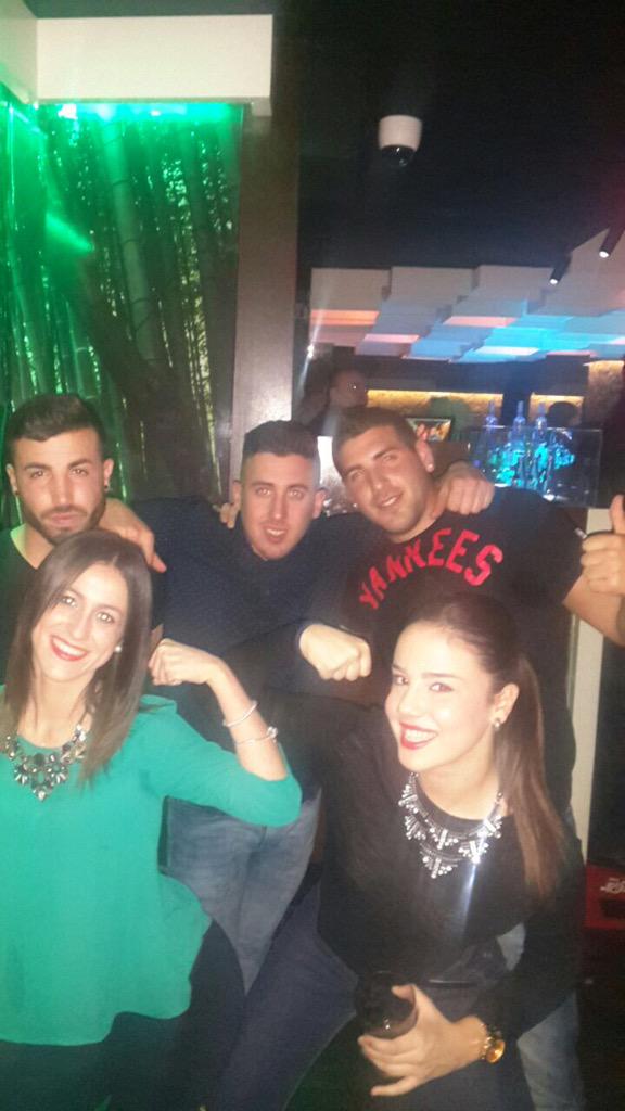 CanecaChimPum's tweet photo. Siempre con las bromis ... http://t.co/JlC8Okvl0Q