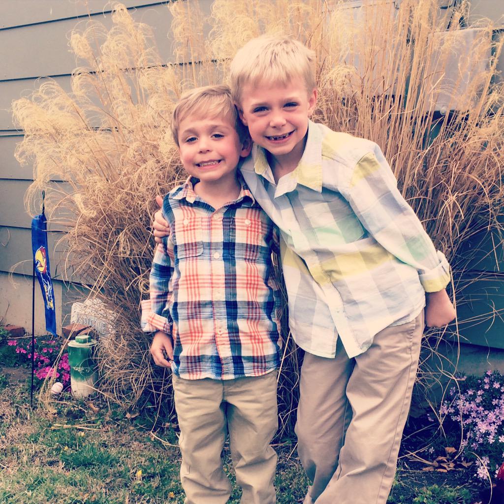 SarahShaffer9's tweet photo. What a great Easter Weekend! #celebratingjesus #celebratingfamily #luckygirl http://t.co/8dlO9oThj5
