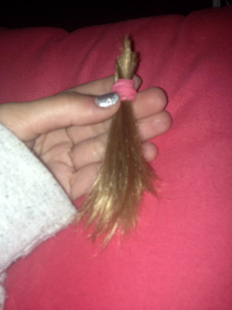 corrynleonard's tweet photo. donating :-) @Lindseyyy_m14 #locks4love http://t.co/8a4azhRmcu