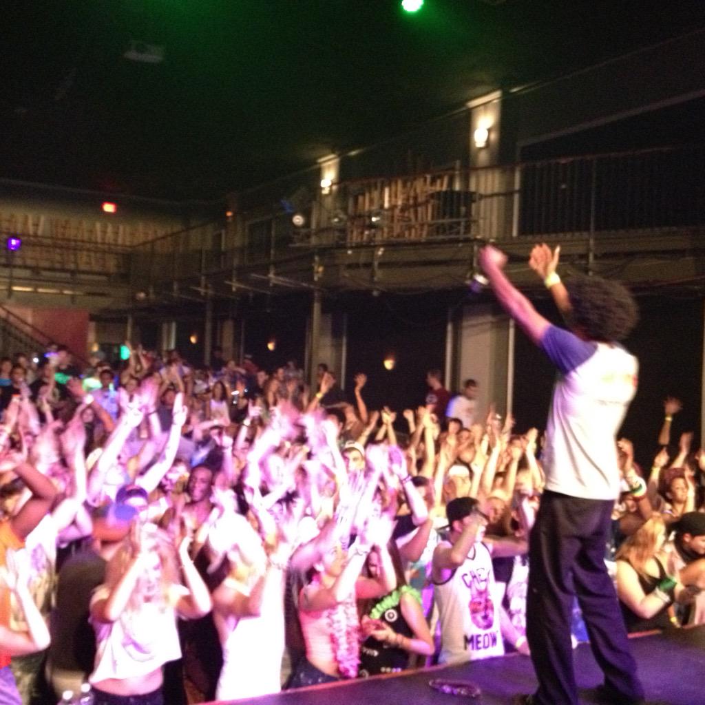 RT <a href="/theLCooper/">L. Cooper</a>: @AdisaMcKenzie @ancientlakesUS #pulse #lincolntheater crowd goes wild #turnup