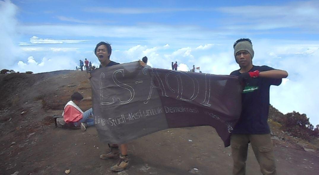 Puncak Ceremai | 5/4/2015 <a href="/___farhan/">paan</a> @azamisparrow