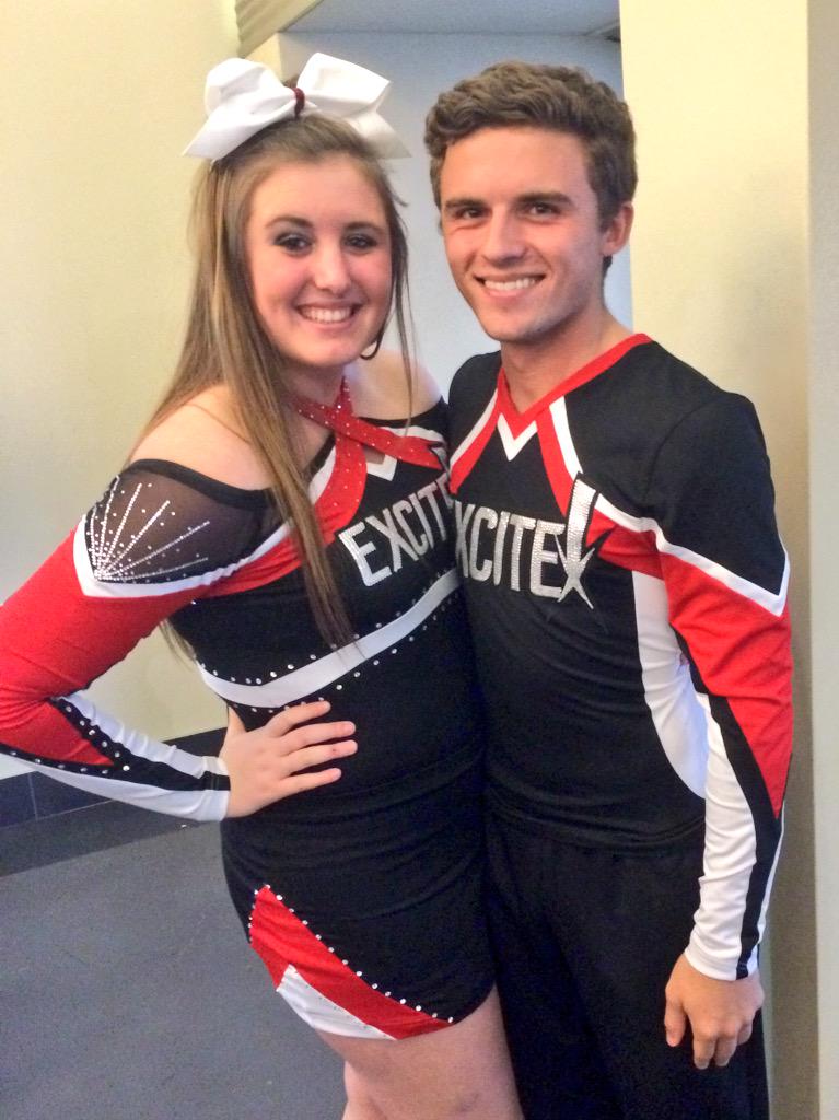 _jessicaarenee_'s tweet photo. yesterday was sad bc it meant no longer competing with this guy. Thanks for 2 yrs of diddles, ily❤️😭 #nfif #r4ge http://t.co/0xMqwmorvC