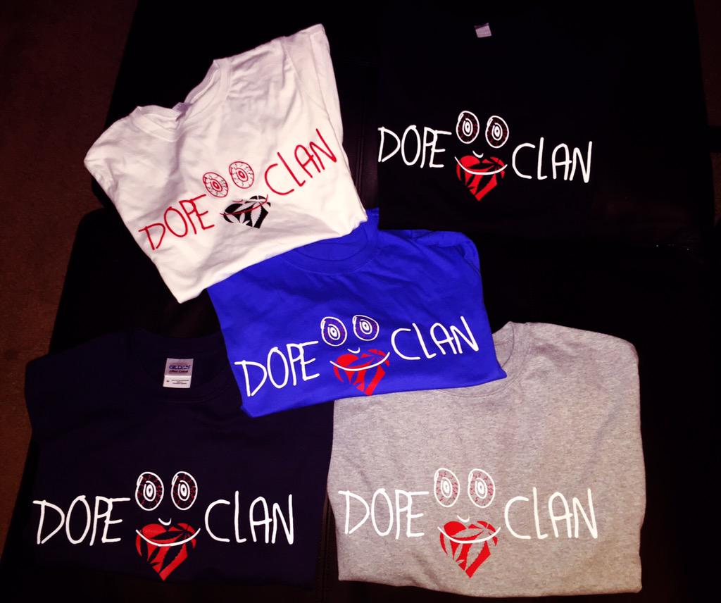 _DopeClanDT's tweet photo. Get you Some DopeClan Gear 20$ a shirt Hmu asap 🔥🔥💯🙏 http://t.co/B46heqlmir