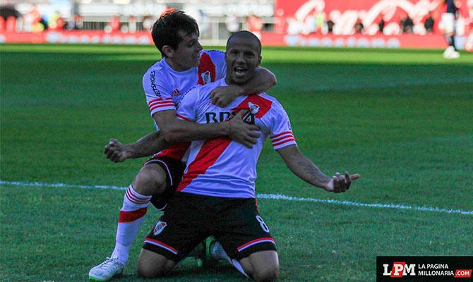 RiverLPM's tweet photo. Reviví el gol de Sánchez (@patosanz_20) para la victoria de #RiverPlate: http://t.co/ocbc4TDJkL http://t.co/J4yxdoCBxi