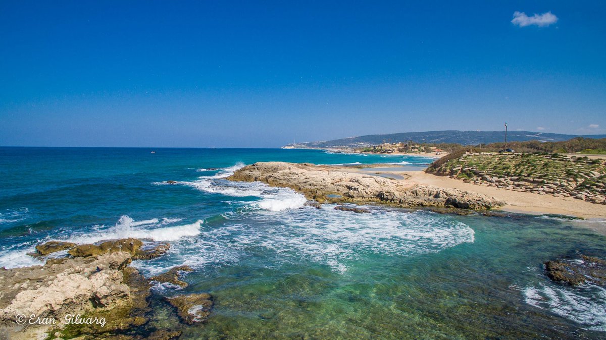 Quadc0pterGuy's tweet photo. Rosh Hanikra, Israel by Eran Gilvarg http://t.co/tENQCcOggW