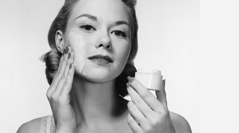 7 ways to slow the signs of ageing - our face thanks you, <a href="/drsambunting/">Dr Sam Bunting</a> buff.ly/1BRSh6C