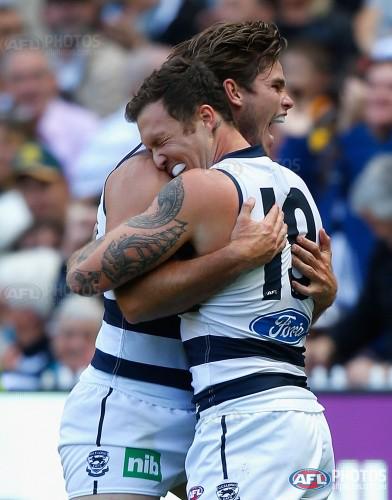 GeelongCats's tweet photo. Early contender for our favourite photo of the year. #MIGHTY http://t.co/PBlbAKbDaM
