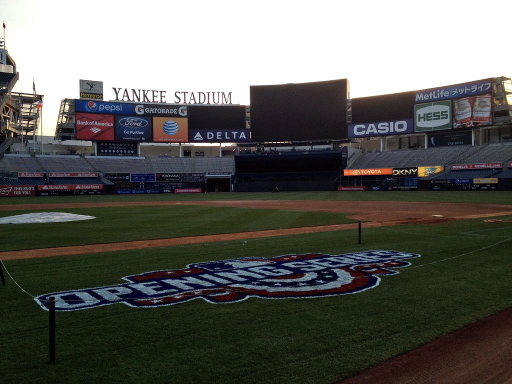 Yankees's tweet photo. Rise and shine! #OpeningDay http://t.co/2pBpNRphFq
