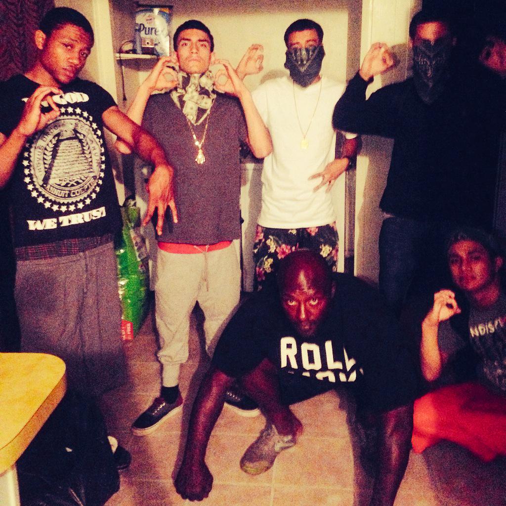 GripUpOrBurnUp's tweet photo. #SquadShit http://t.co/bcTaNAbDbk