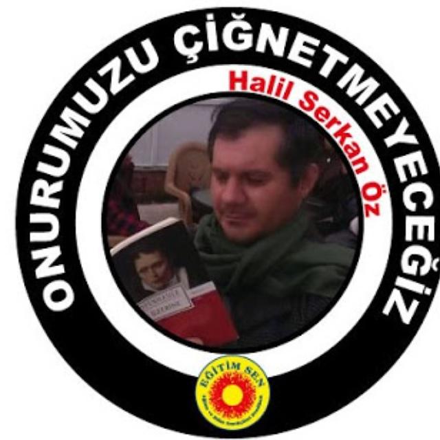 ibrahimboyraz's tweet photo. Unutmayınız ki; Cumhurbaşkanı bile sınıfta öğretmenden sonra gelir... #onurumuzuyedirtmeyiz #halilserkanöz http://t.co/qDiyXr8RHV