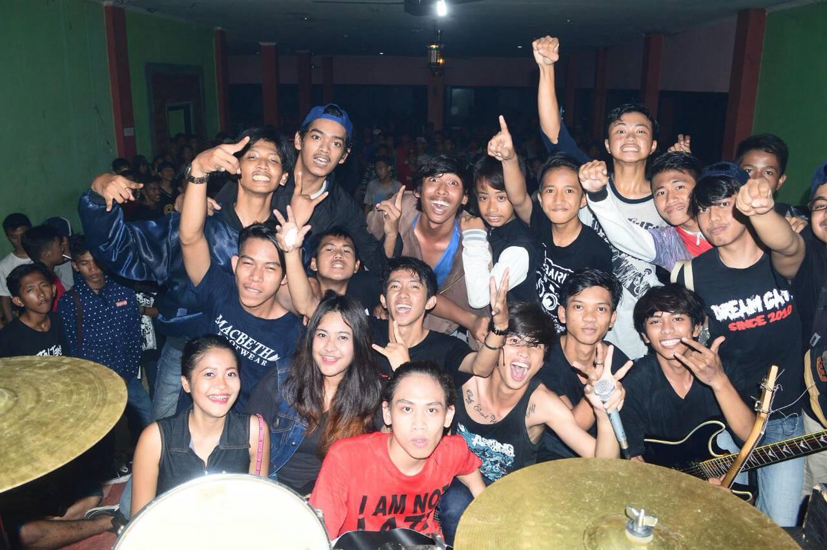 <a href="/dayRDR/">odday</a> <a href="/herdayRDR/">herday</a> <a href="/Garinrdr/">Garin Priguna</a> <a href="/andriansyaah8/">andri_</a> <a href="/YuYusna/">Yusna Firdaus</a>