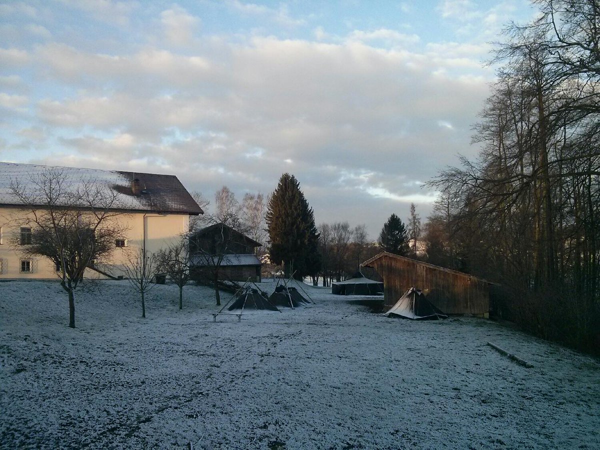 meinEngagement's tweet photo. Von mir einen guten Morgen nach einem entspannten Osterwochenende mit so einem Ausblick #pfadfinden #basiskurs http://t.co/oqGMOV1Emm