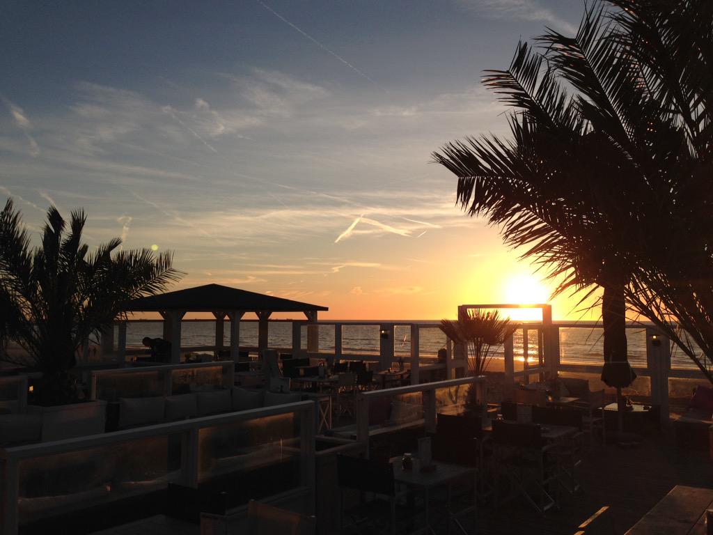 Take2beach's tweet photo. Wat heeft Ibiza meer dan Noordwijk ? http://t.co/APzLfouJYs