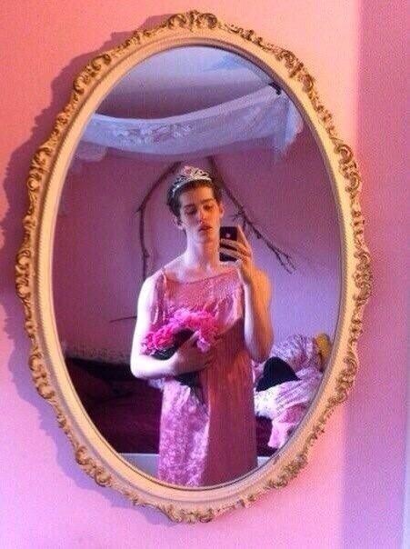 Посвящаю 10.015 твит <a href="/orlandoo_bloom/">я ушел </a>💗🐔🐬🍮🍦🍭⭐️