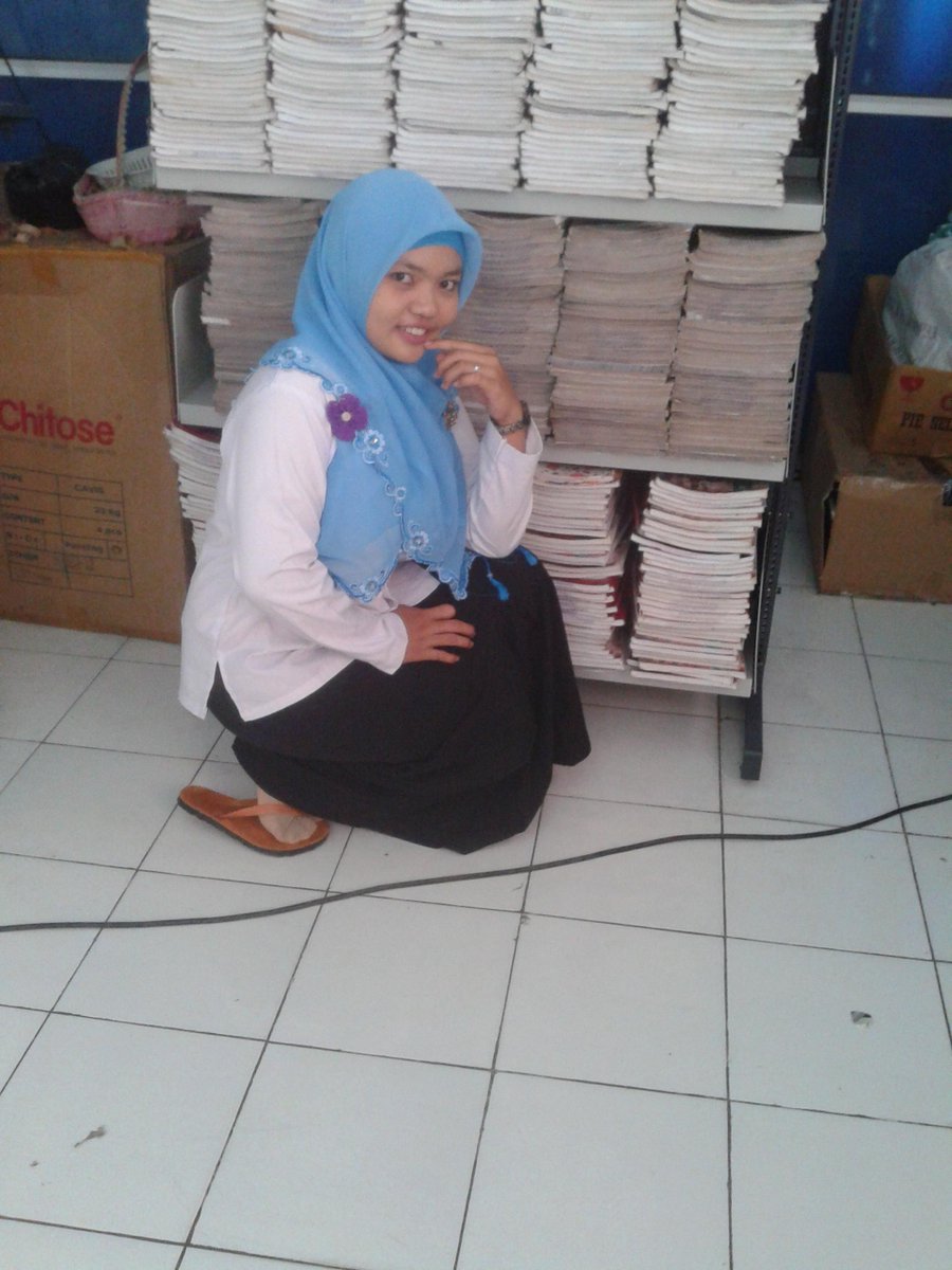 cuitygalausseja's tweet photo. diriku yng lagi galau tanpa kekasih alias jomblo http://t.co/xEmErzqRbN