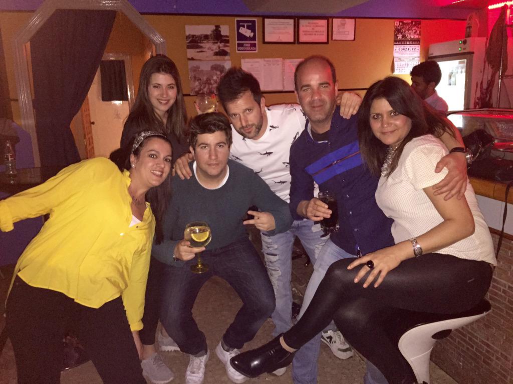 MUSTLAREDO's tweet photo. Gran Semana Santa,grandes momentos,grandes personas @yiyenike10 @SofiaRLM @EvaaParis @LauraChiico @julitoparri #happy http://t.co/lx7ROXK3KD