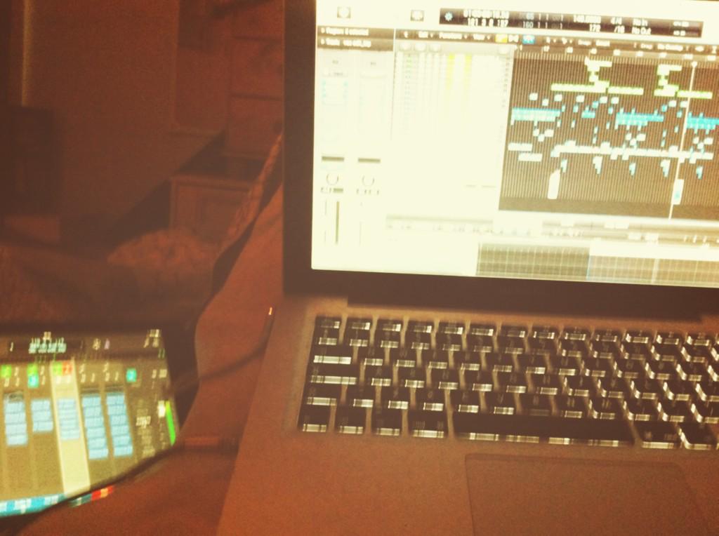 AtmaUk's tweet image. Beats in bed @samplediggers @OrdioSoul @Sam_Souls @NomineSound @JuicyluceAG @88_wardy @dubzillarecords