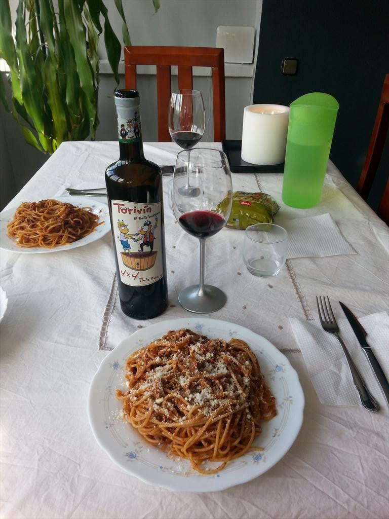 #hoyparacomer os recomendamos unos espagueti boloñesa con Torivin 4x4. Pintaza, ¿verdad? #vino
