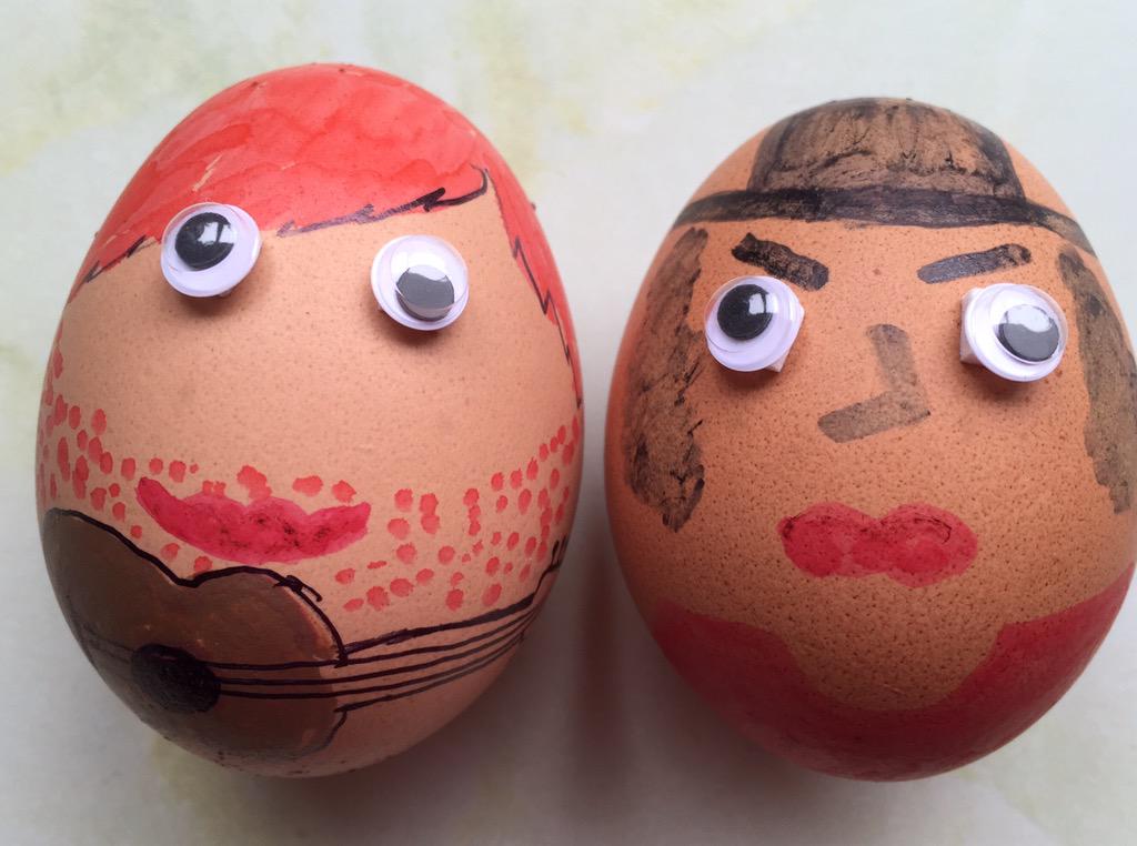 Egg Sheeran and Jack Egg White all ready for egg rolling at Avenham Park in Preston today! <a href="/edsheeran/">Ed Sheeran HQ</a> #avenhampark