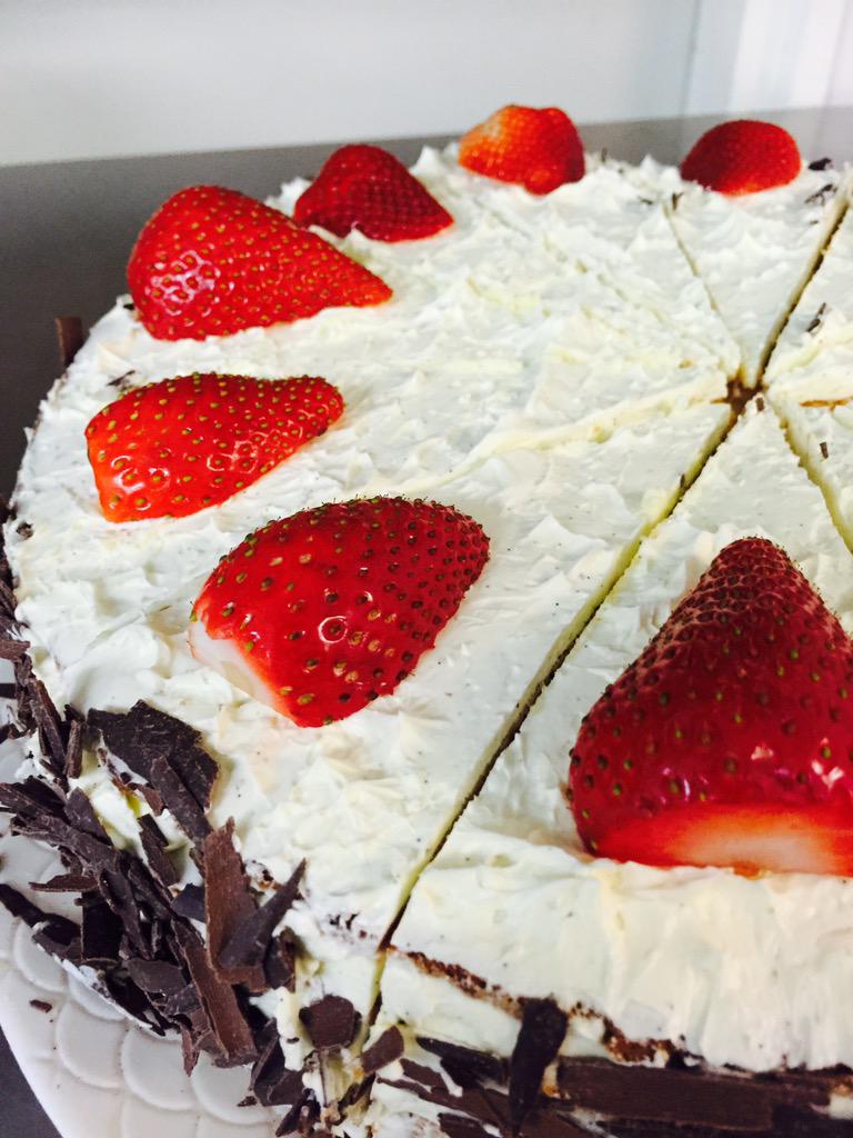 paastaart met crème van <a href="/Ulas_Tarakci/">Ulas Tarakci</a> en heerlijke room van #Likeur43 en fantastische #Lungo van <a href="/Earth_Coffee/">Earth Coffee</a>