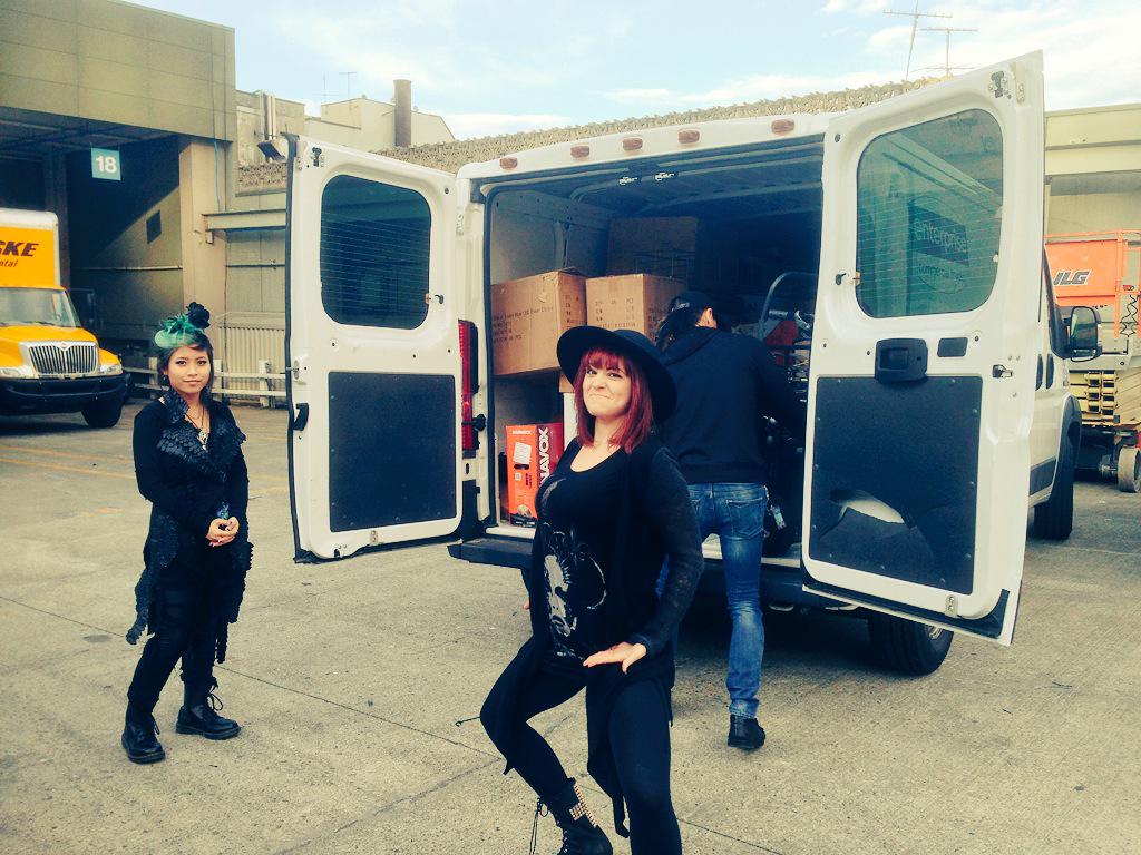 HIROOKANAOTO's tweet photo. Thank you for  h.NAOTO booth STAFF.

Everytime so fanny(^_−)−☆

#SakuraCon2015 http://t.co/Up4ddu5YAU