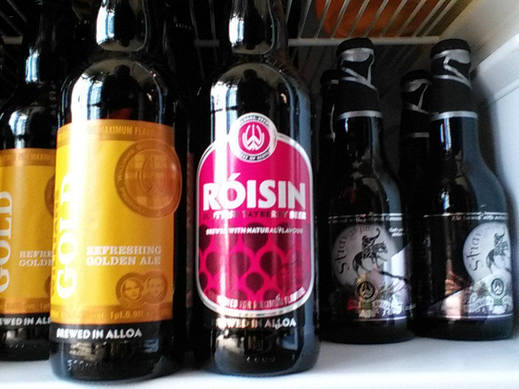 Actually by that count Roisin by @Williamsbrewery goes in too. tayberry ale that's perfect for today. #FrostyBeer