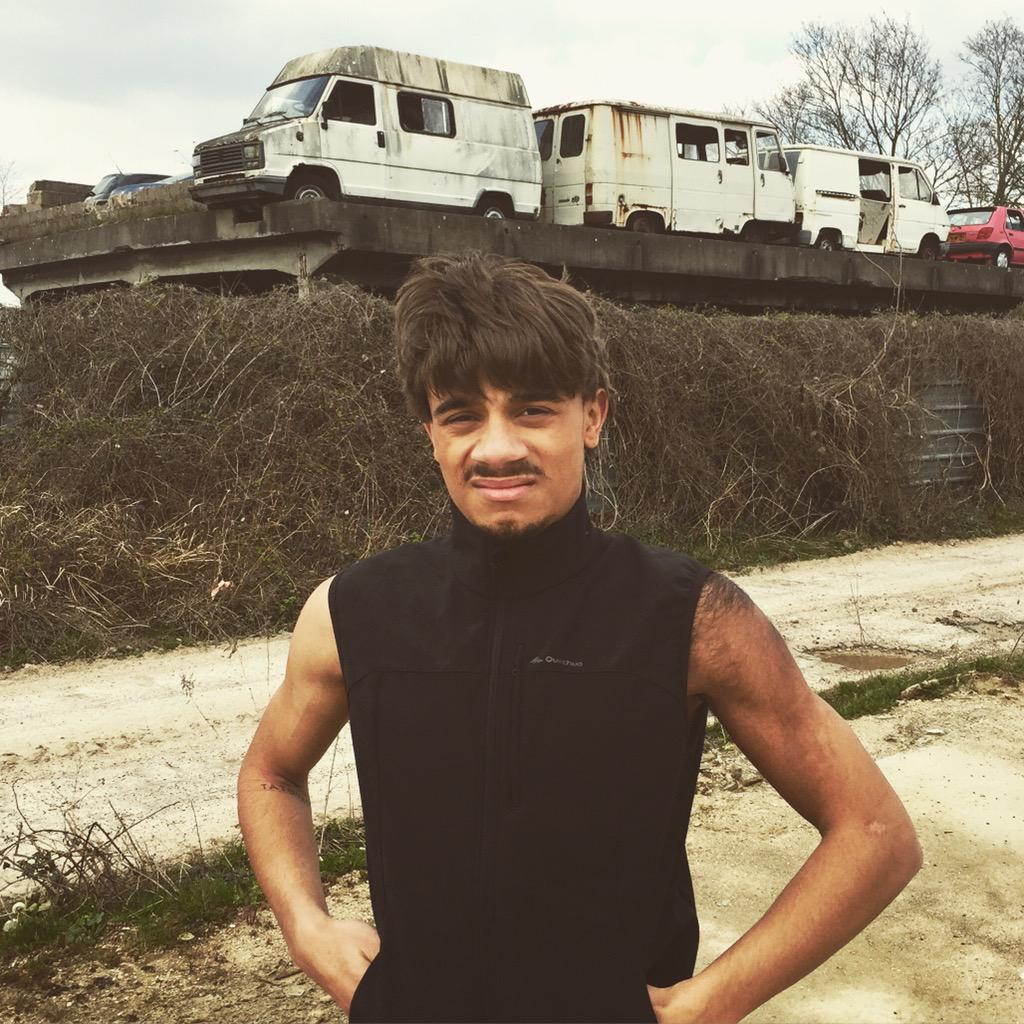 MisterVonline's tweet photo. Tournage sympa du lundi http://t.co/zLZvlUN4vl