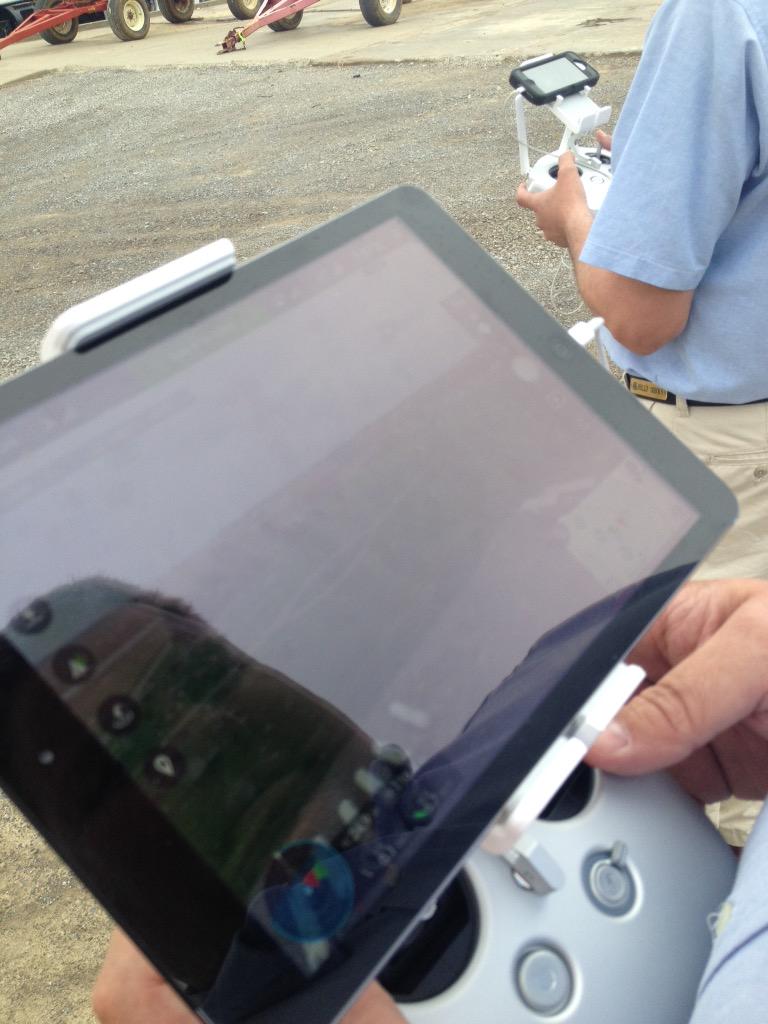 CpsClay's tweet photo. We have the drone! http://t.co/SgDHlwTXHT