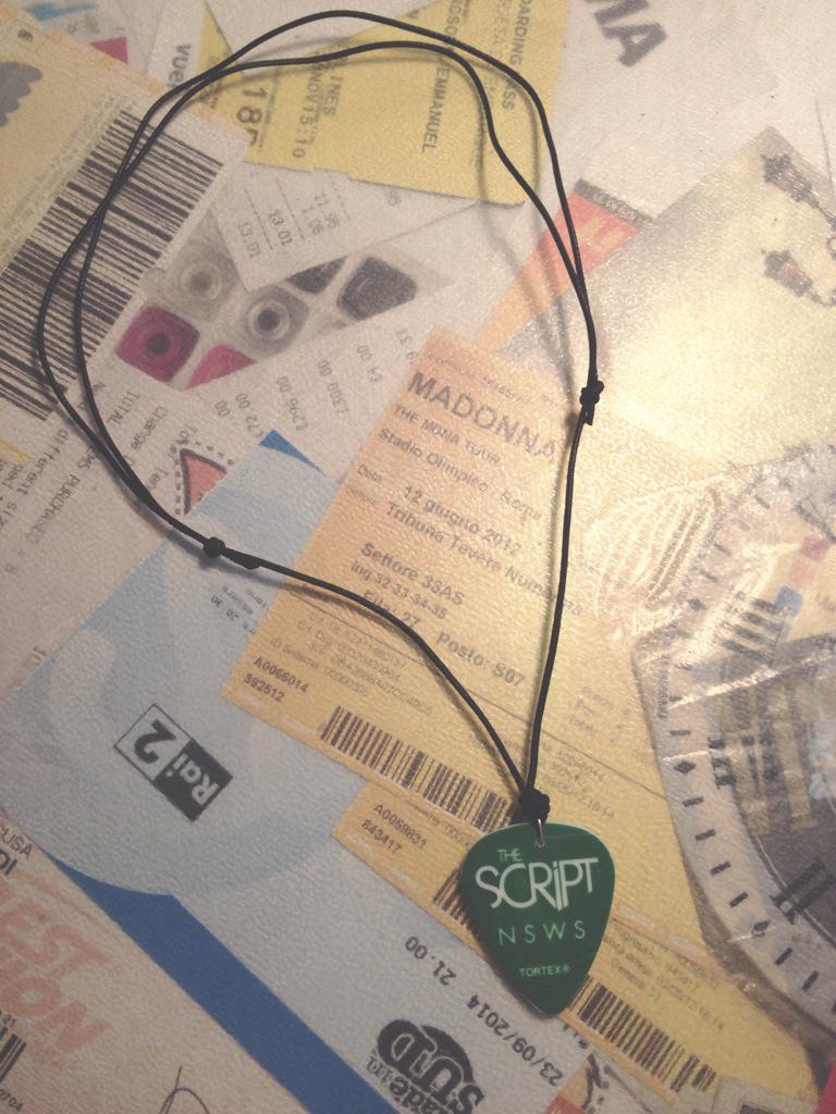 tesaf00's tweet photo. Life goals... Finally made a necklace with their pick! @thescript #TheScriptNSWSItaly http://t.co/PgKJmZUOyf