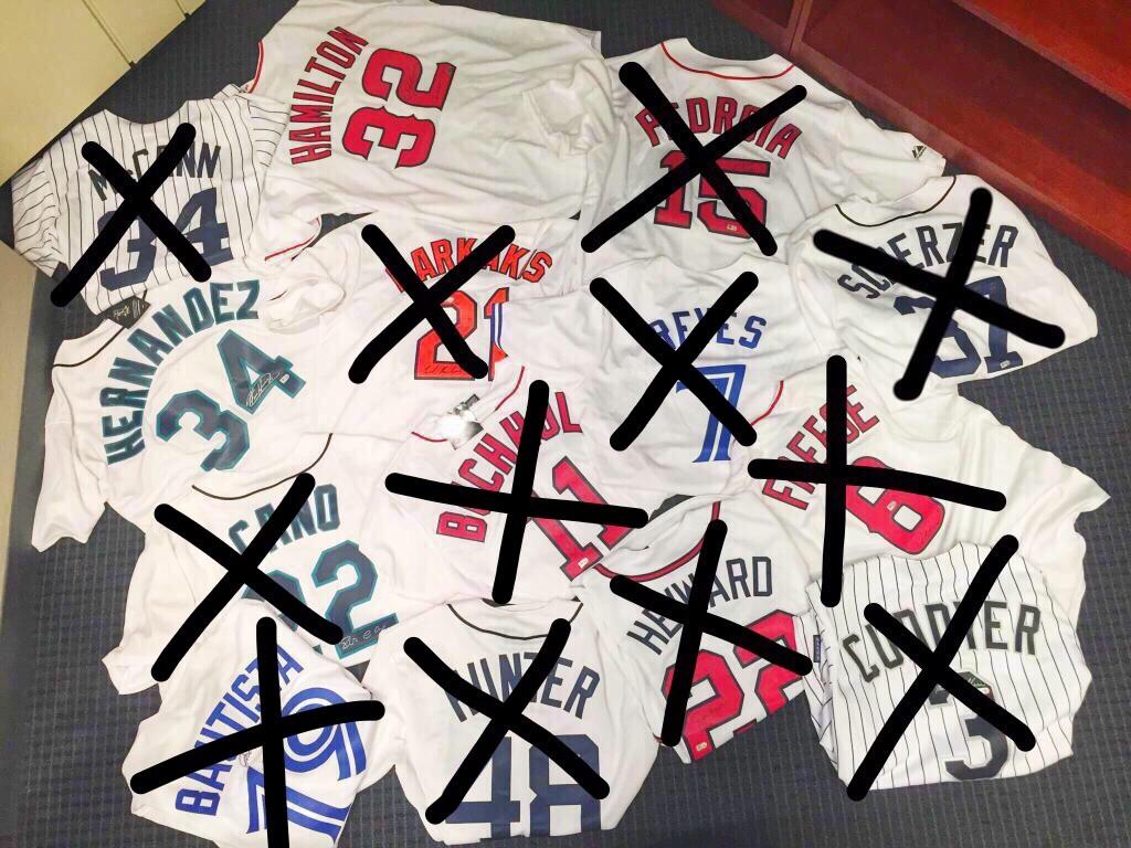 MLBPlayersInc's tweet photo. #OpeningDay @MLB_PLAYERS signed jersey giveaway. 2 jerseys left #DoYouWantIn
Details next but u must RT this/follow http://t.co/yCFMp9KBY1