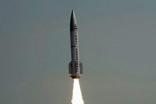 IndiaToday's tweet photo. India's missile interceptor test off Odisha coast fails | India Today http://t.co/bNG3jMnjEL http://t.co/8rHNArb0o5