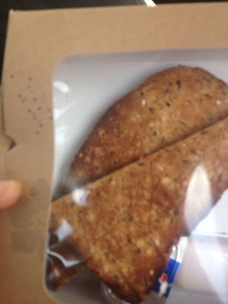 MariamHarris101's tweet photo. @KauaiSA ordered a bread board - Italian Bread n Cream Cheese,takeaway. I get 1 slice of GI Toast n Butter 4 R21.90 http://t.co/VZjhYK37ax