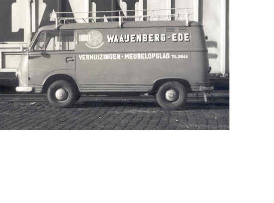 jvsanten's tweet photo. Onze eerste verhuiswagens. http://t.co/AJrfDIvY3C http://t.co/x2bsYMKexf